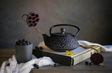 Zen Teapot and Berries