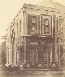 Shrines. Alai Darwaza marble and sandstone Gateway to the Quwwat-ul-Islam Mosque, Kootub