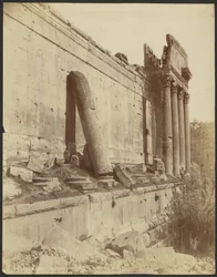Baalbek, Leaning Column
