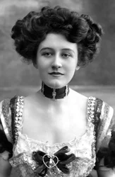 Elizabeth Firth, Actress