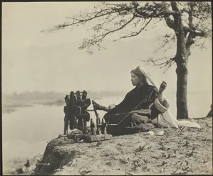 A Kashmiri (Mahomedan) spinning