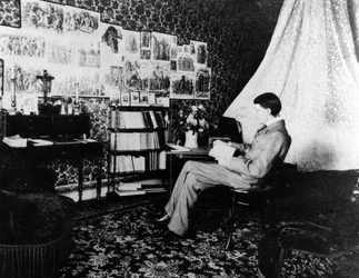 Aubrey Beardsley in the Cosmopolitan Hotel, Menton, France