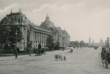 Champs-Elysees, the Little Palace