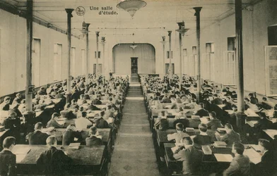 French school classroom. Saint-Roch, Ferrieres. Postcard sent on 25 October 1913.