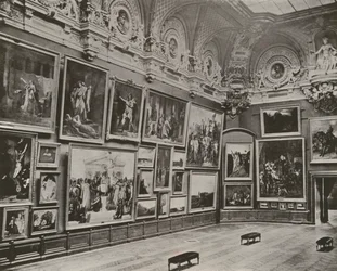 Paris: The New French Gallery, Louvre Museum