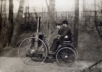 The first steam vehicle driven by the Count of Dion