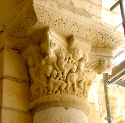 Capital Depicting Three Horsemen