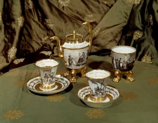 Ceramic under the Executive Board. Coffee service inspired by the Egyptian campaign of Napoleon I. Porcelain of the 18th century. Paris, Musee De La Legion d