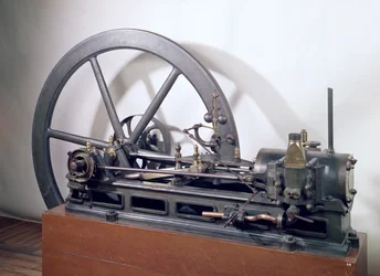 Internal combustion engine designed by Etienne Lenoir, 1860