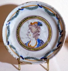Portrait of Marie Antoinette - earthenware plate