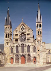 Principal facade of the abbey