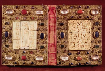 Reliquary plaque depicting the Virgin and Child with Saints and the Crucifixion