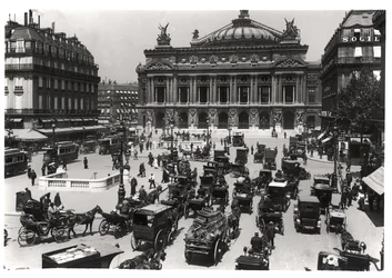 Traffic in front of the Paris Opera House, 1890-99
