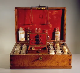 Travelling pharmacy
