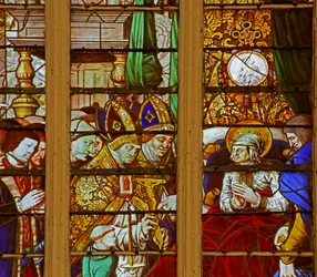 Window depicting Saint Louis: miraculously recovers from illness and vowing to go to the Holy Land