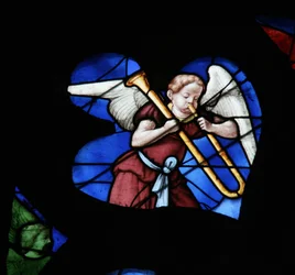 Window depicting a musical Angel