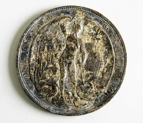 Figure Slaying Serpent, one crown