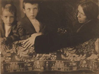 Family Group (Mrs. White, Maynard & Lewis), c. 1899