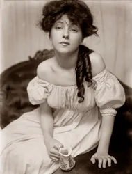 Portrait of Evelyn Nesbit by Gertrude Kasebier, c.1900