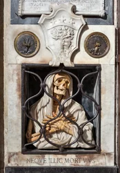 The death in jail, from the tomb of Gisleni (Polychrome marble sculpture)