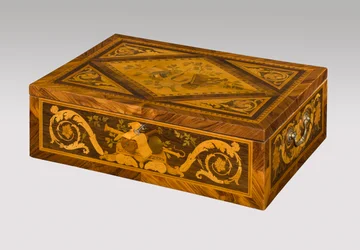 Chest of drawers