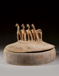 Attic Pyxis, Late Geometric Period, c.3rd Quarter of the 8th Century BC