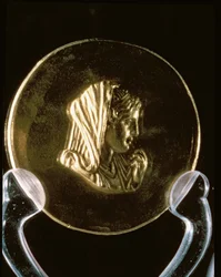 Gold Medal of Olympias, from the Aboukir Treasure
