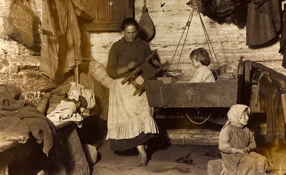 First World War: Ukraine in the years 1914-1916 during the invasion of the German army. Family inside a house