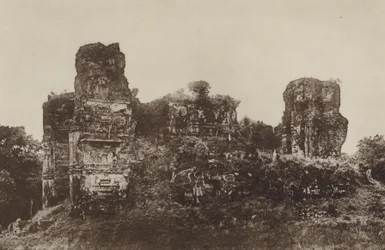 Ruined Cities of Ceylon: Jetawanarama, from the North