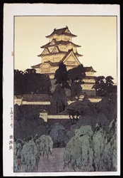 Evening view of Himeji castle