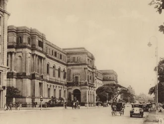 The Indian Museum and Chowringhee Road looking South