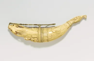 Powder horn