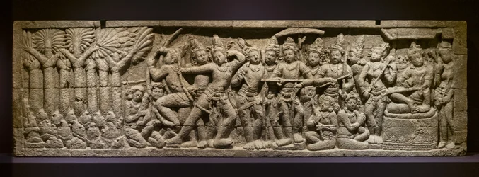 The archery test. Indonesia, Java, Boroduru. End of the 19th century