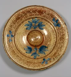 Decorated dish with blue flowers, Moorish