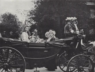 Knutsford May Day Festival, the Queen and Attendants