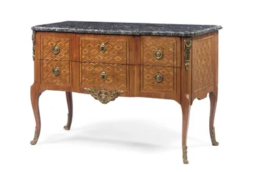 Late Louis XV commode, third quarter of the 18th century