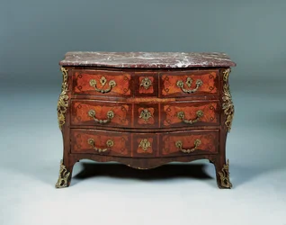 Louis XV bombe commode