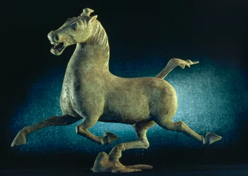 Han Dynasty famous Flying Horse of Gansu sculpture