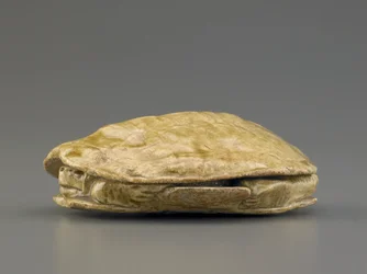 Incense box in the shape of a turtle, Edo period