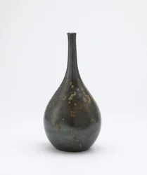 Sake bottle, Edo period, late 17th-early 18th century