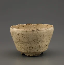 Tea bowl with notched foot, Edo period