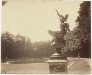 Versailles, Grand Trianon (Vase by Le Lorrain)