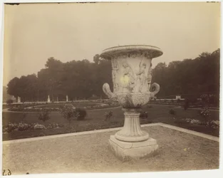 Versailles, Vase by Cornu