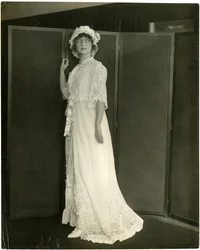 Franklin Suvoir?, Summer Nightee of Marquisette and Lace, c.1905-11