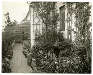 Garden of Mrs Regina Jais, c.1936-37