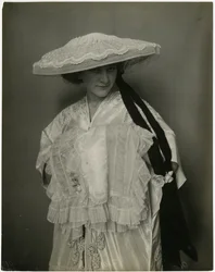 Jumble Bros ?, Lingerie hat and muff, c.1905-11