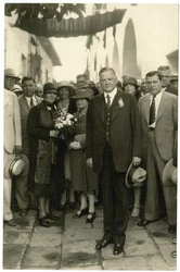 President Hoover - Mrs Hoover holding bouquet, c.1928-32