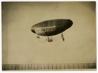 "Ville de St Mande" Airship
