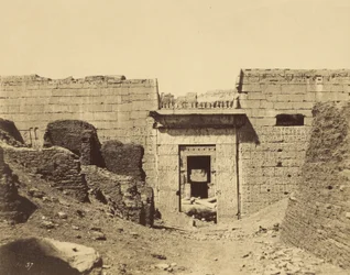 Médinet-Habou, Palace of Ramses Méïamoun, Entrance to the Second Court