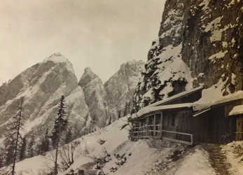 Album "My World War - Memories of the South-Western Front in Carinthia, Italy, Trentino-Alto Adige 31/03/1915-12/11/1918 - Josef Zohles Wien": Military Barracks in the Alps